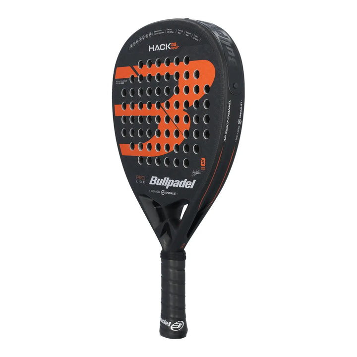 Pala Padel Bullpadel Hack 03 Cmf 2024 + Protector + Grip