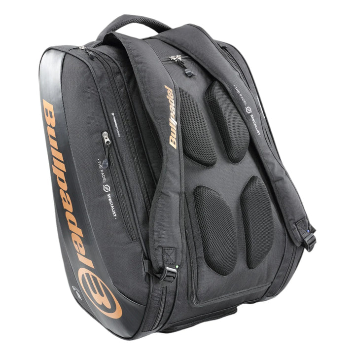 Paletero Bullpadel Vertex Negro 2025