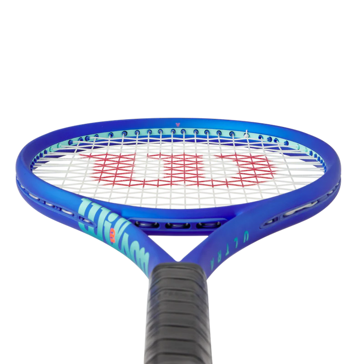 Raqueta Wilson Ultra 100 V5 + encordado + overgrip