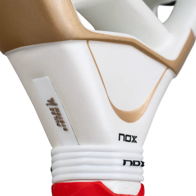 Pala de Padel Nox AT10 Genius 12K Alum XTREM 2026 + Overgrip + Protector