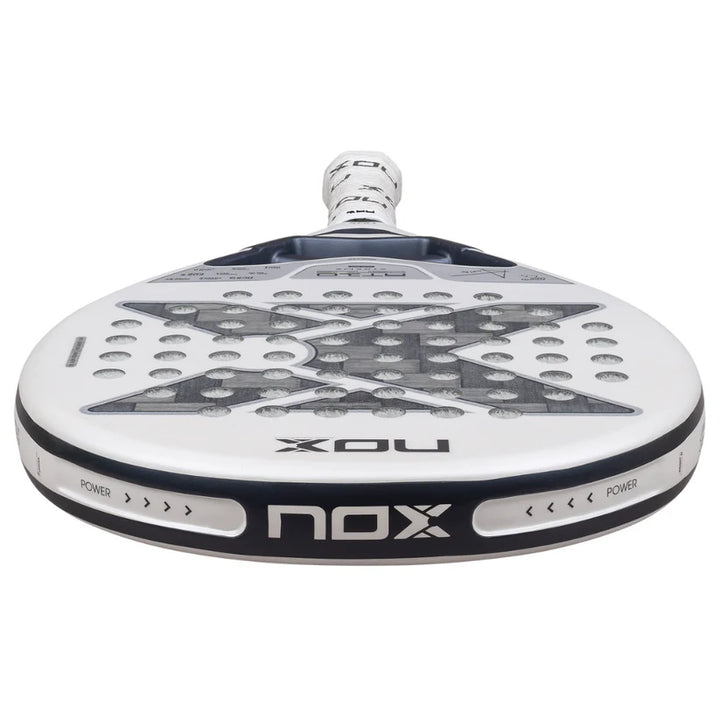 Pala de Padel Nox AT10 Genius 12K Alum XTREM Lite 2026 + Overgrip + Protector