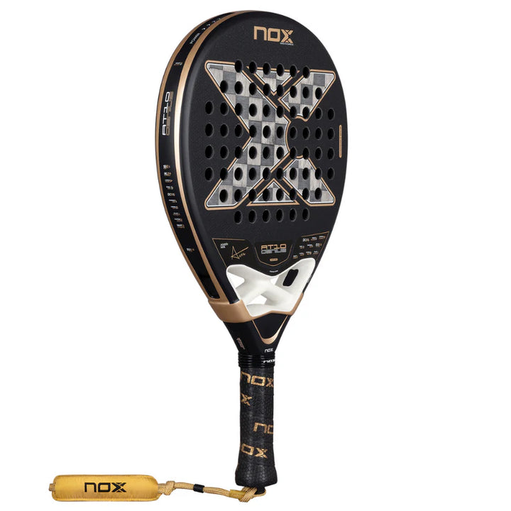 Pala de Padel Nox AT10 Genius 18K Alum 2026 + Overgrip + Protector