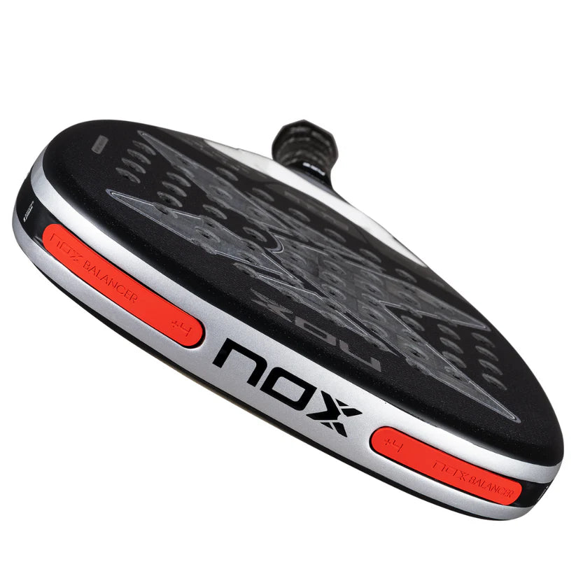 Pala de Padel Nox AT10 Genius Attack 18K Alum 2026 + Overgrip + Protector